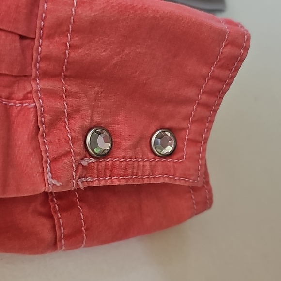 Wrangler Women's Coral Embroidered Button-Down Shirt. Size Meduim. - Picture 3 of 8